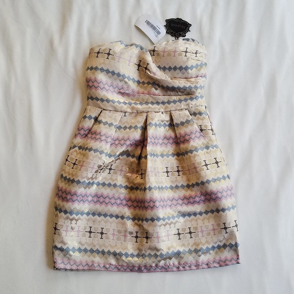 Gorgeous strapless dress!